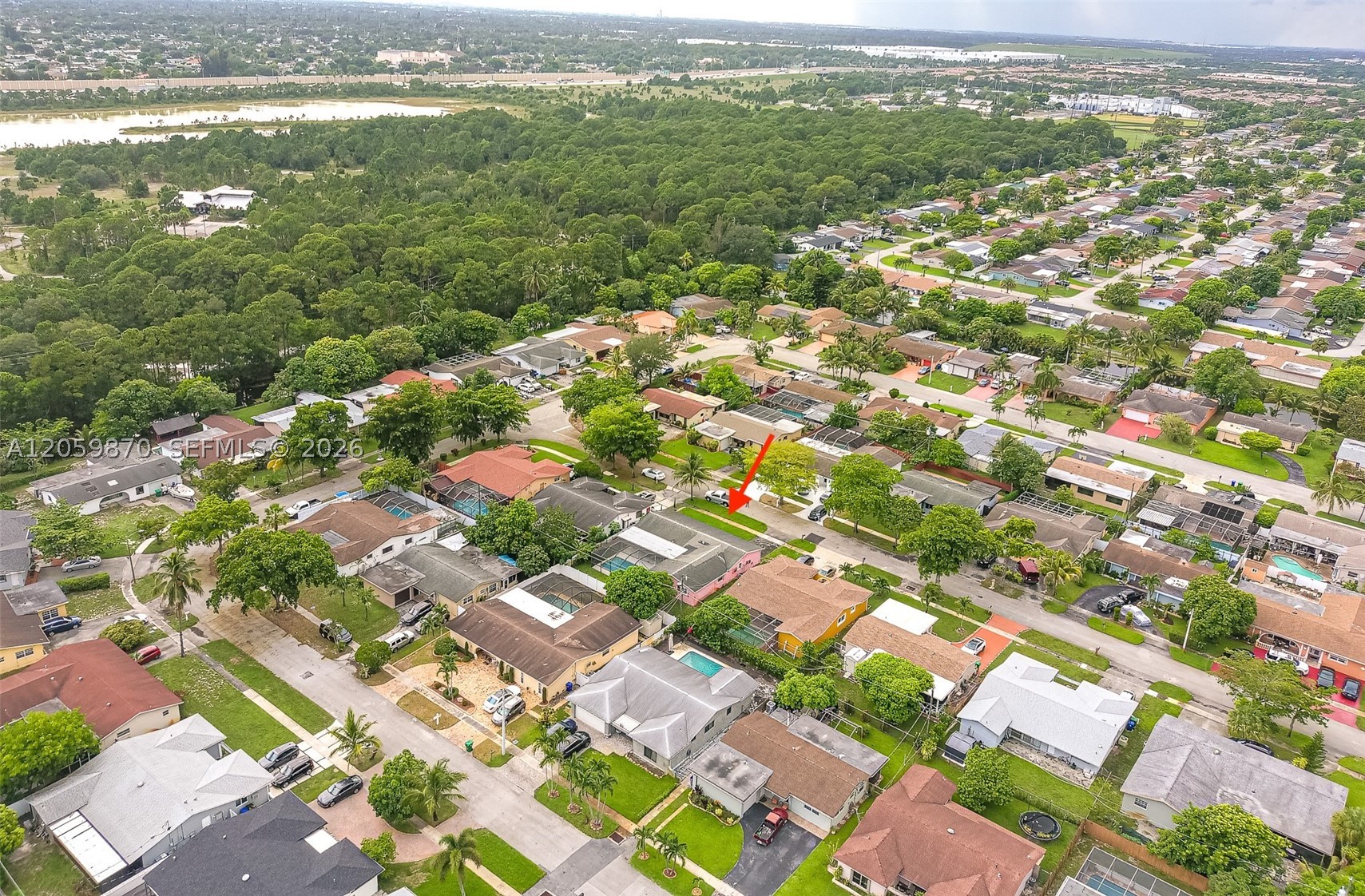 main property photo 40