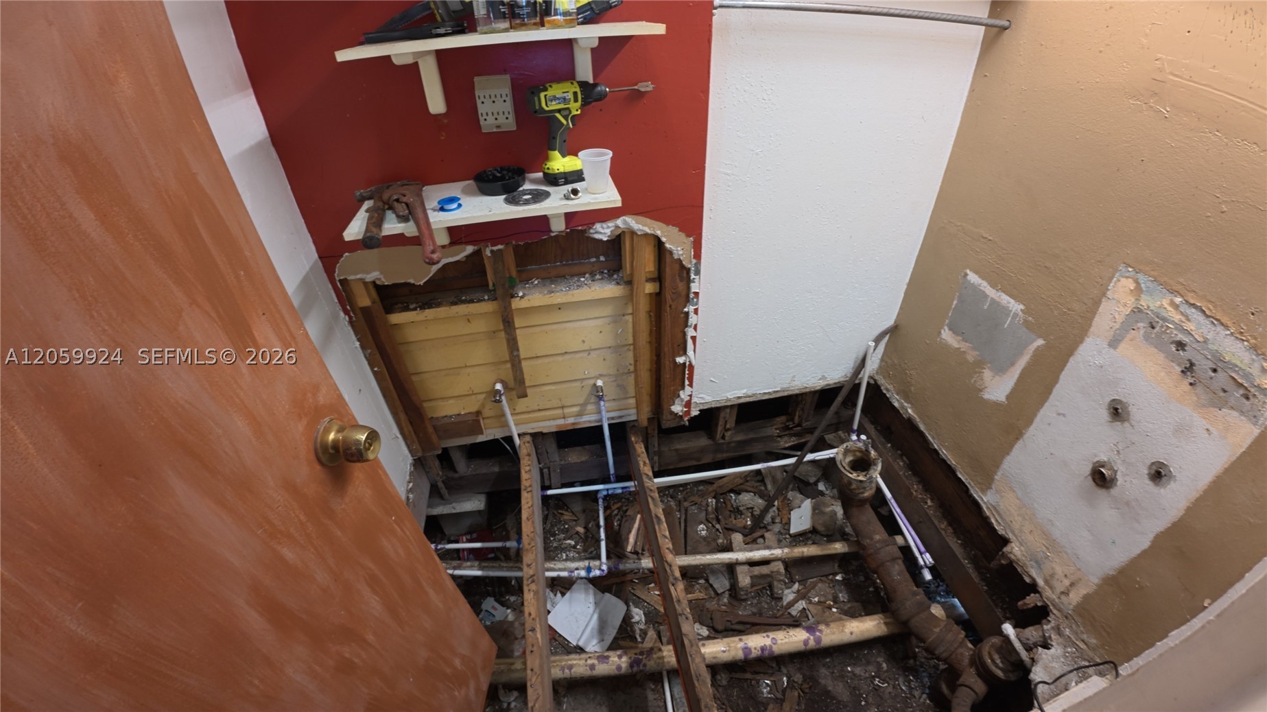 main property photo 26
