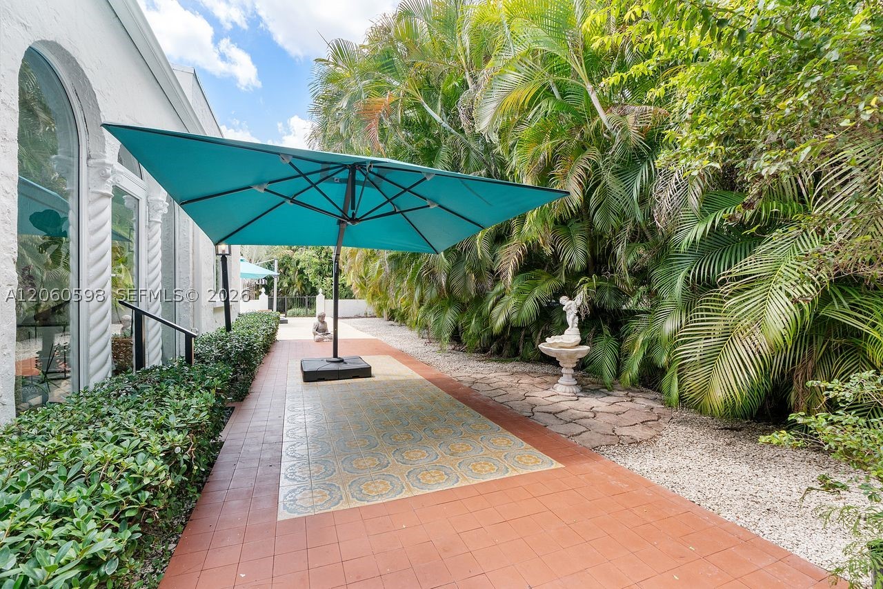 main property photo 50