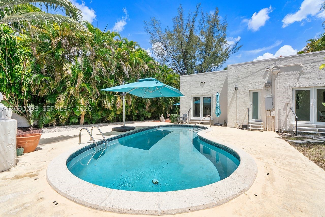 main property photo 54