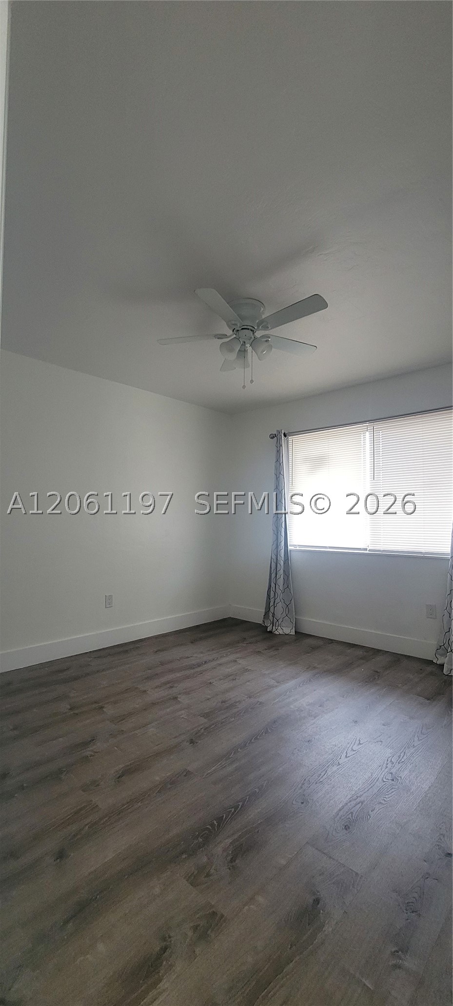 property viewer photo 1