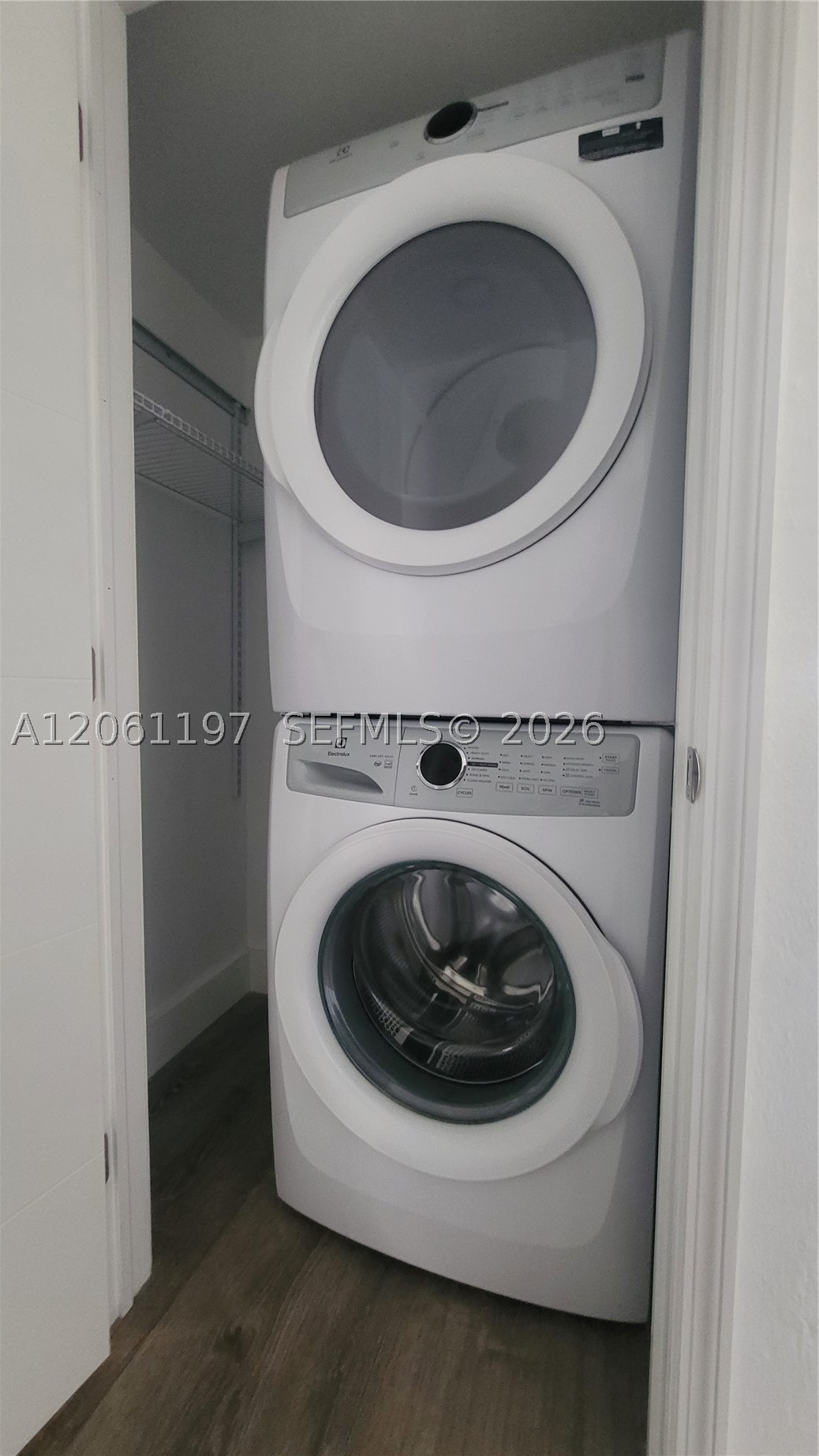 property viewer photo 11