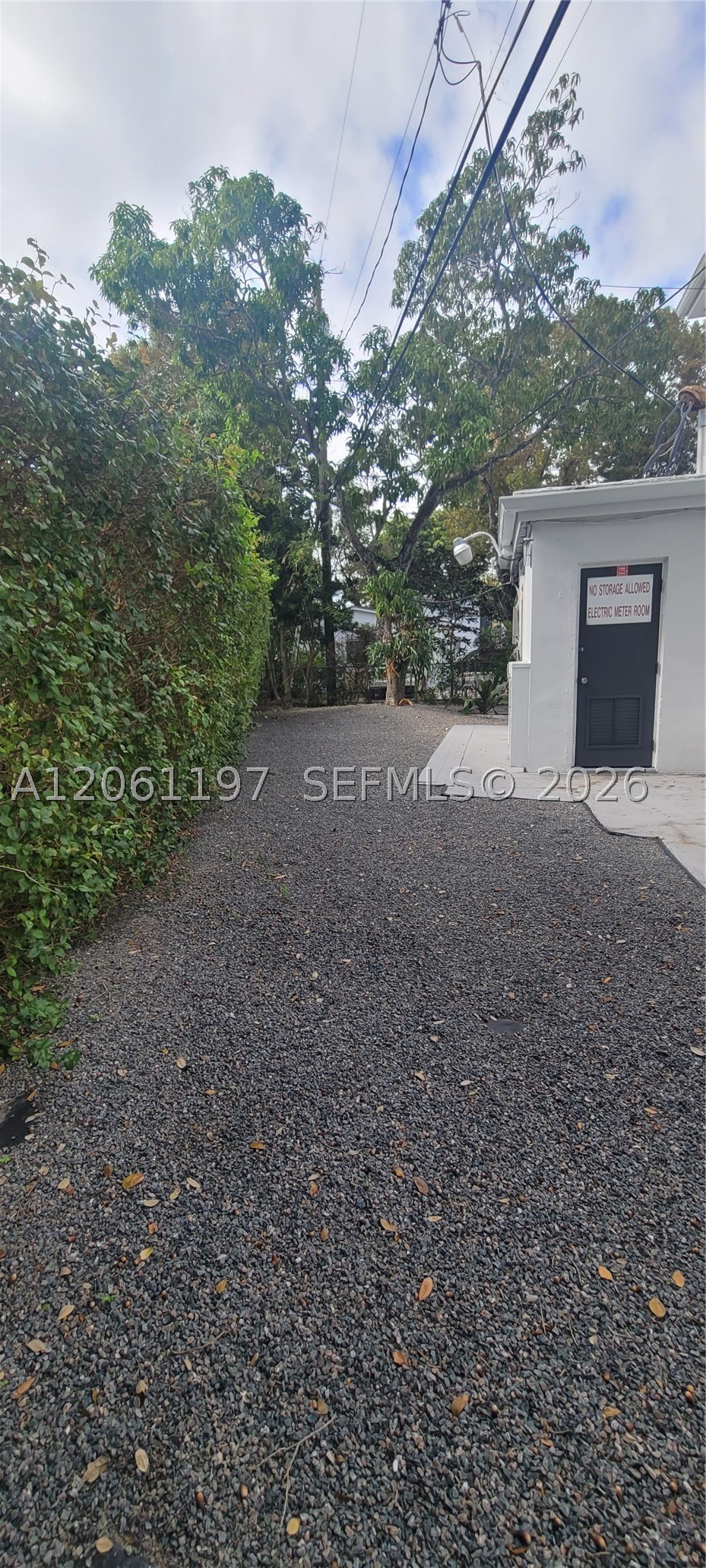property viewer photo 12
