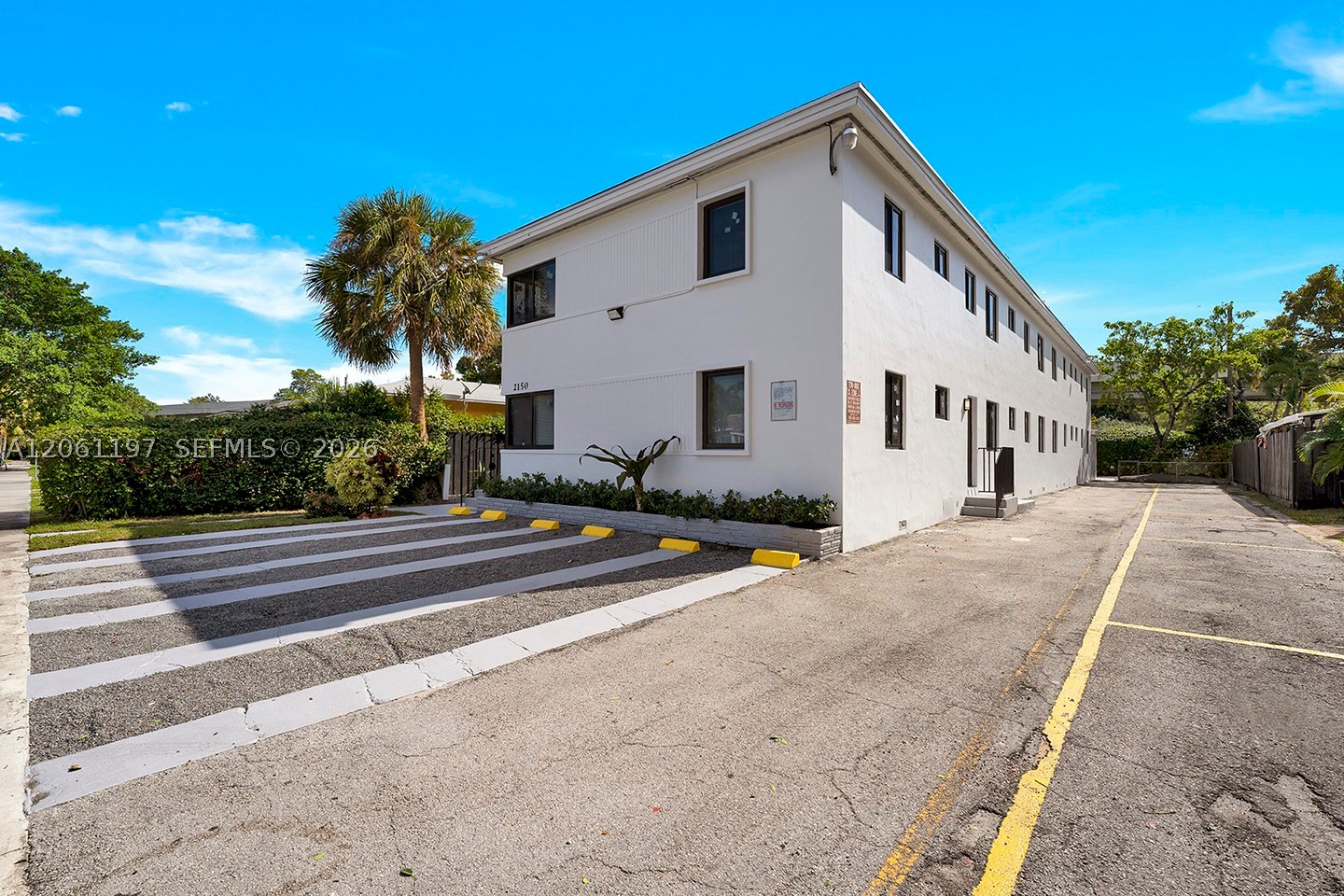 property viewer photo 17