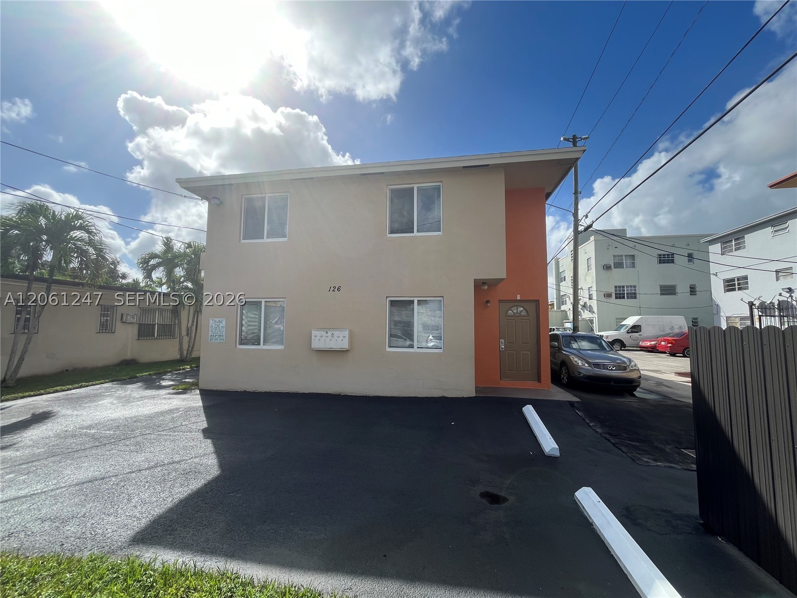 main property photo 0