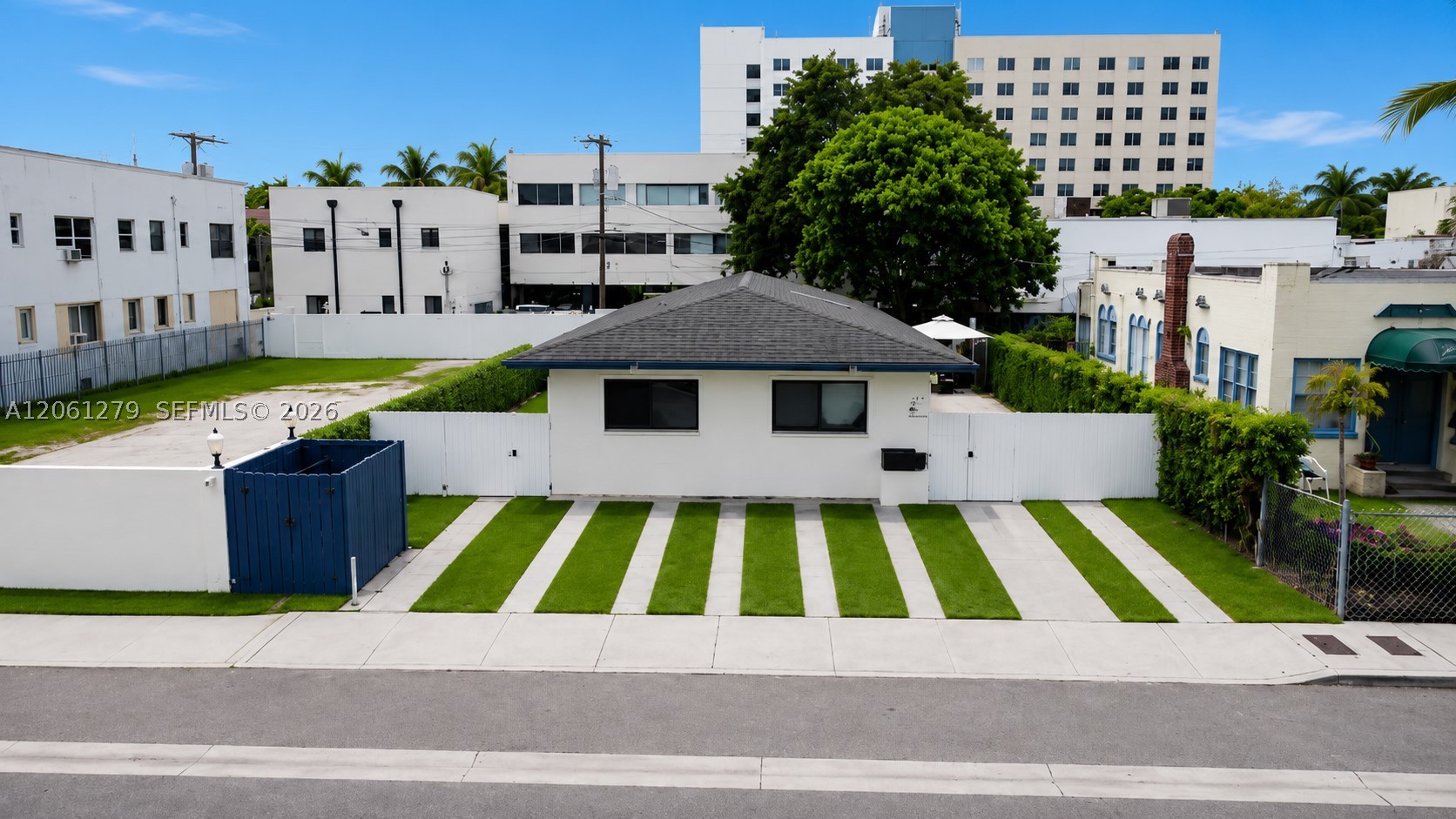 main property photo 32
