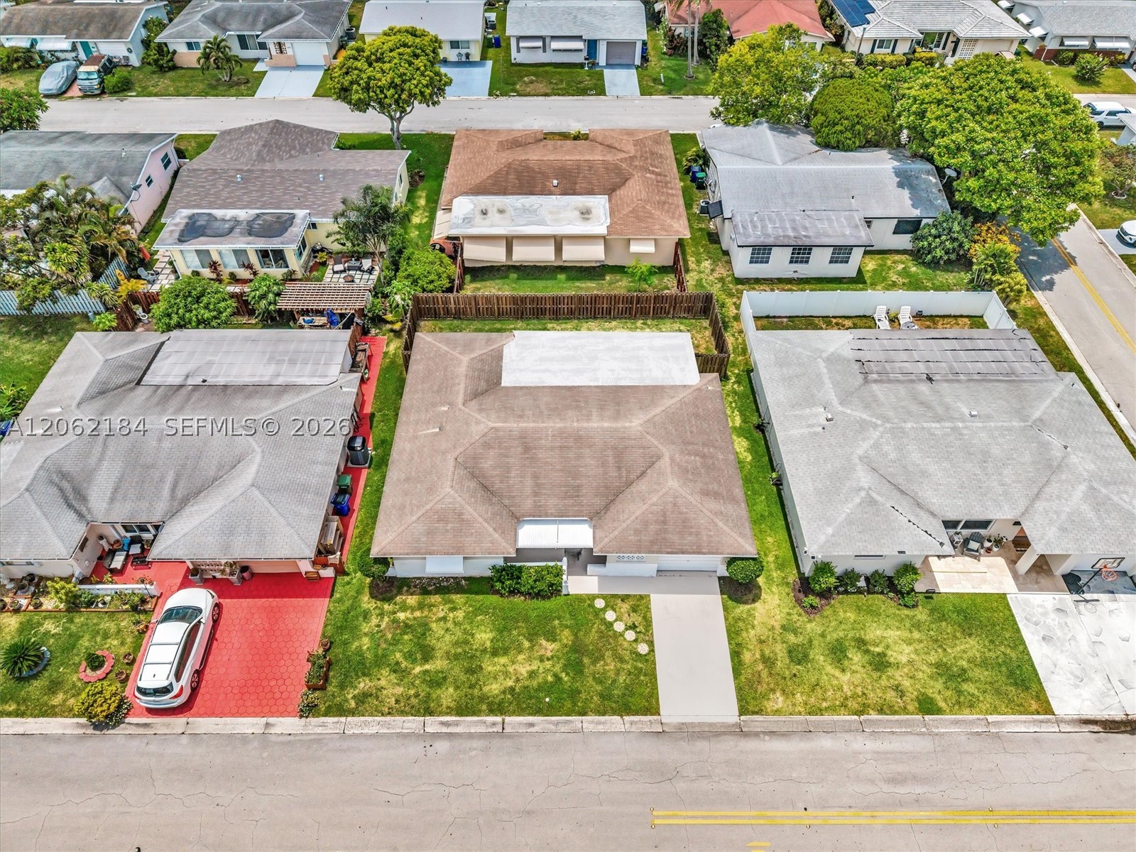 main property photo 40