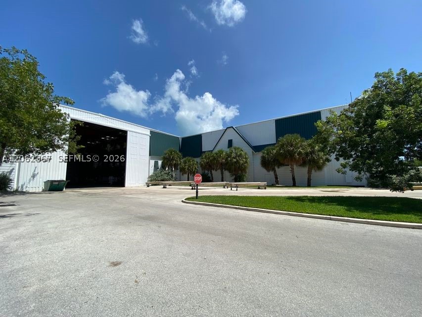 main property photo 11