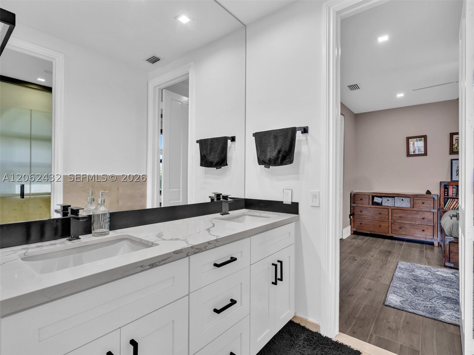 main property photo 90