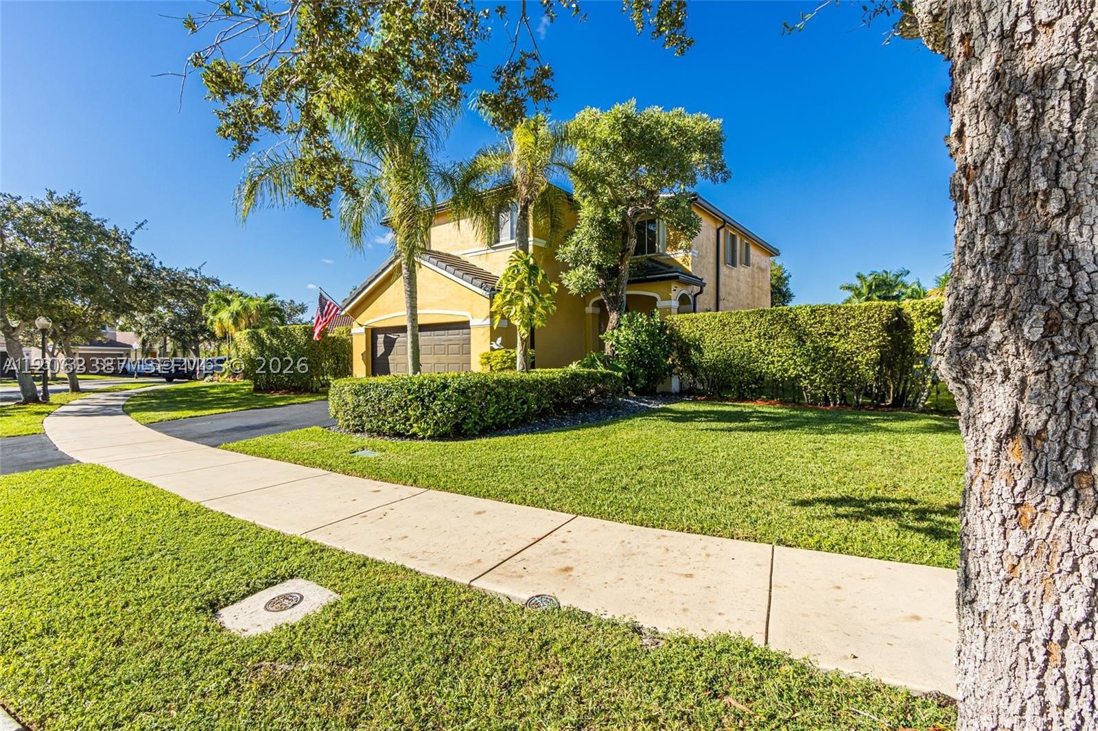 main property photo 3