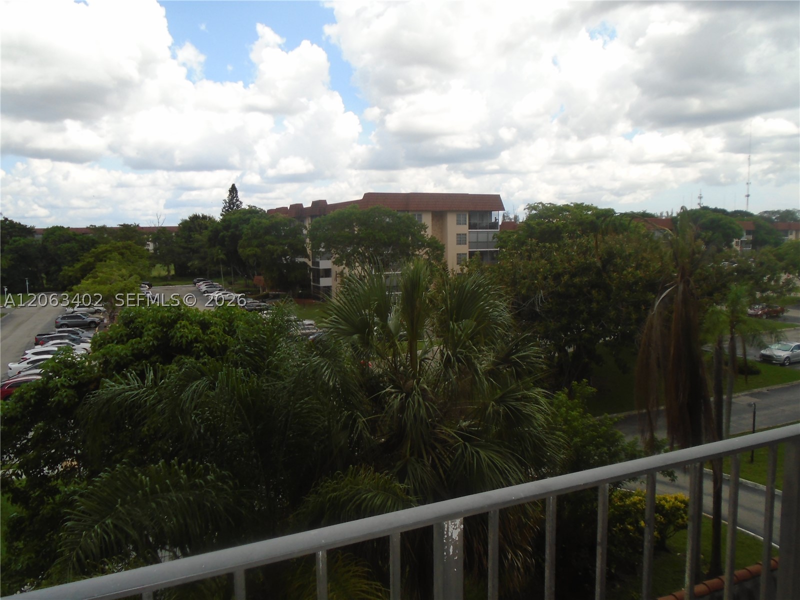 main property photo 17