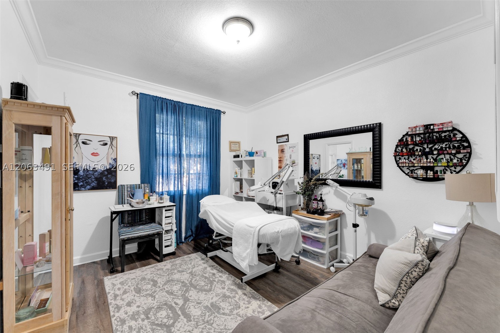 main property photo 13