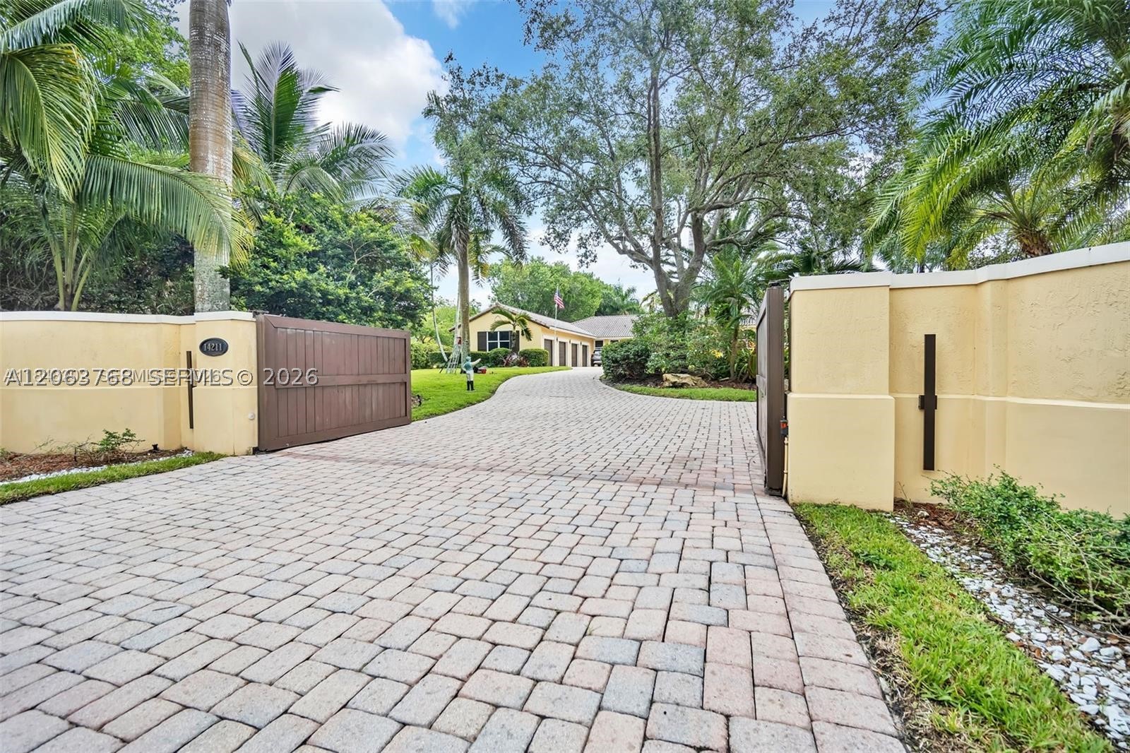 main property photo 74
