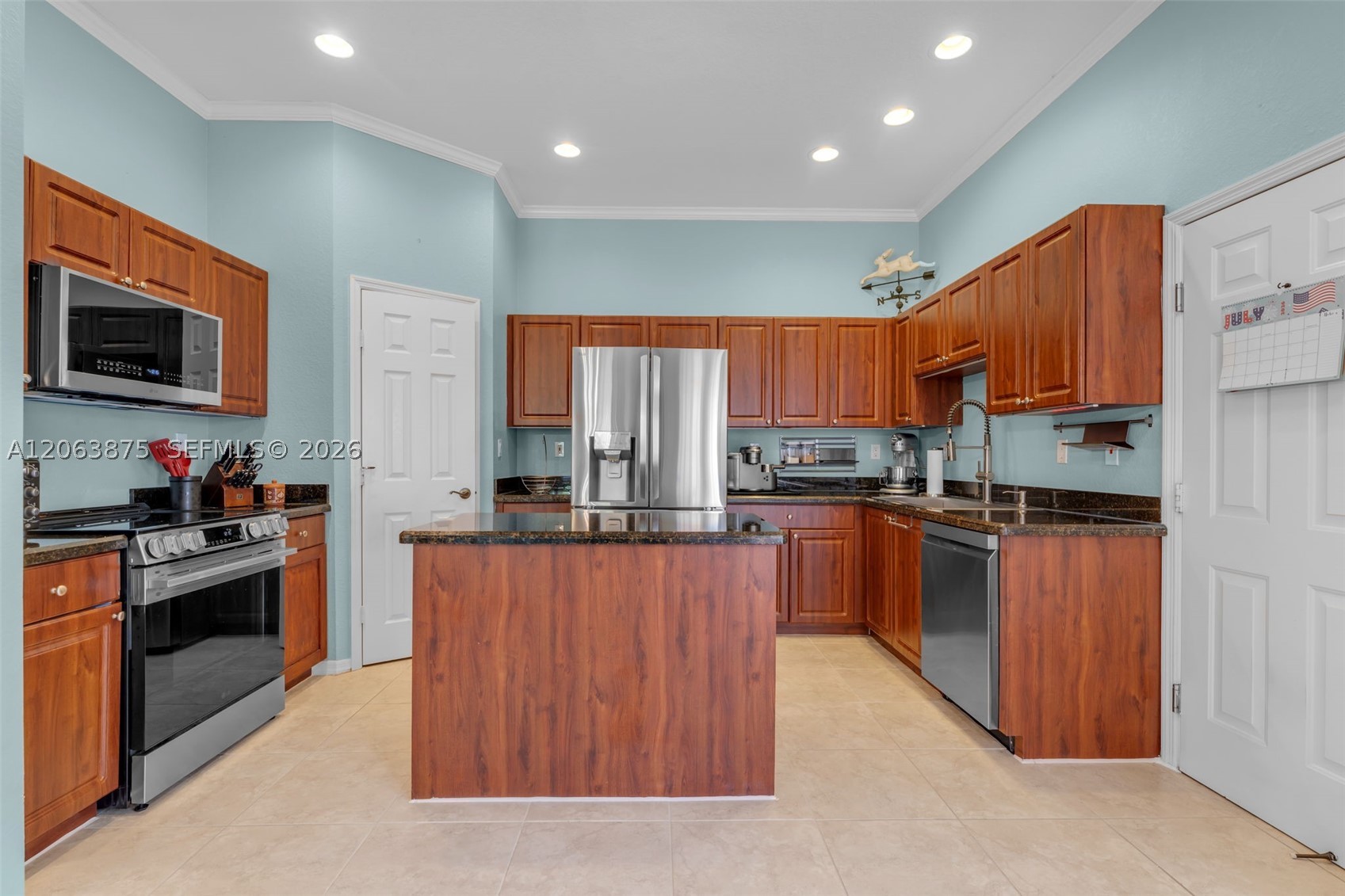 main property photo 15