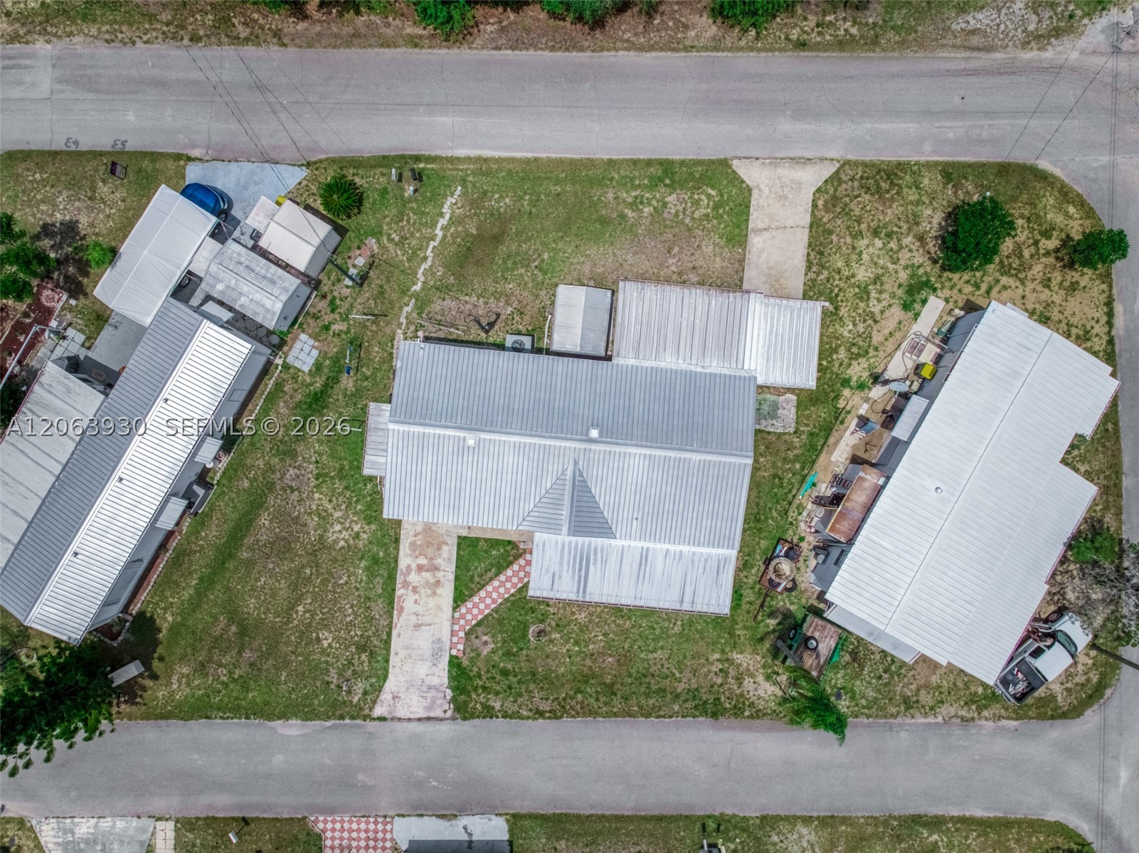 main property photo 49