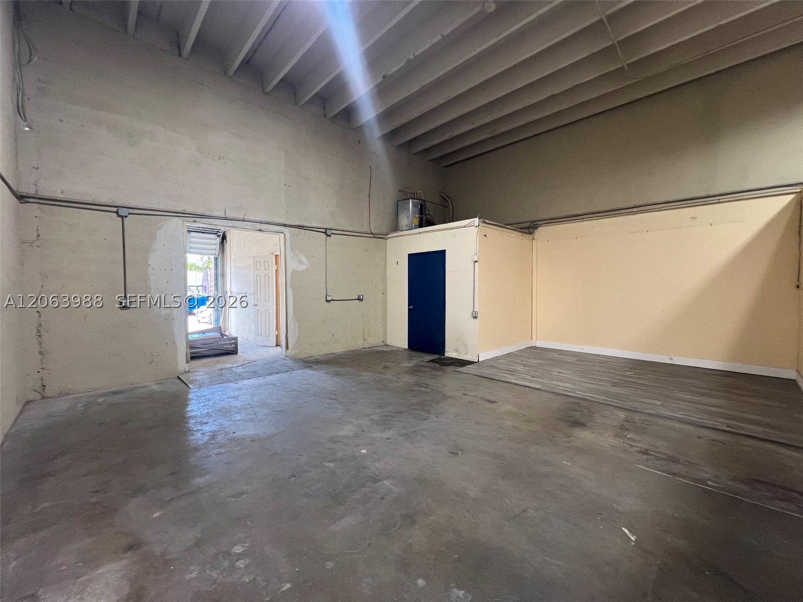 main property photo 18