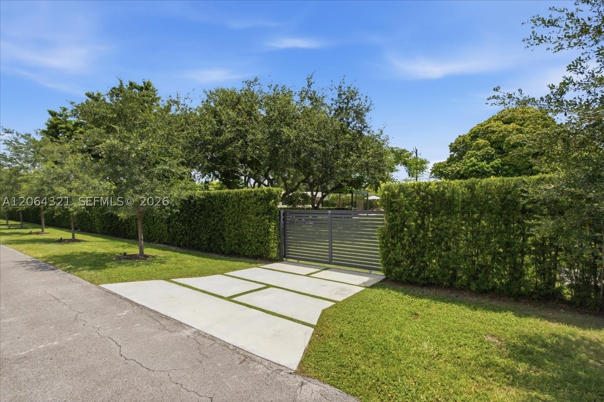 main property photo 34