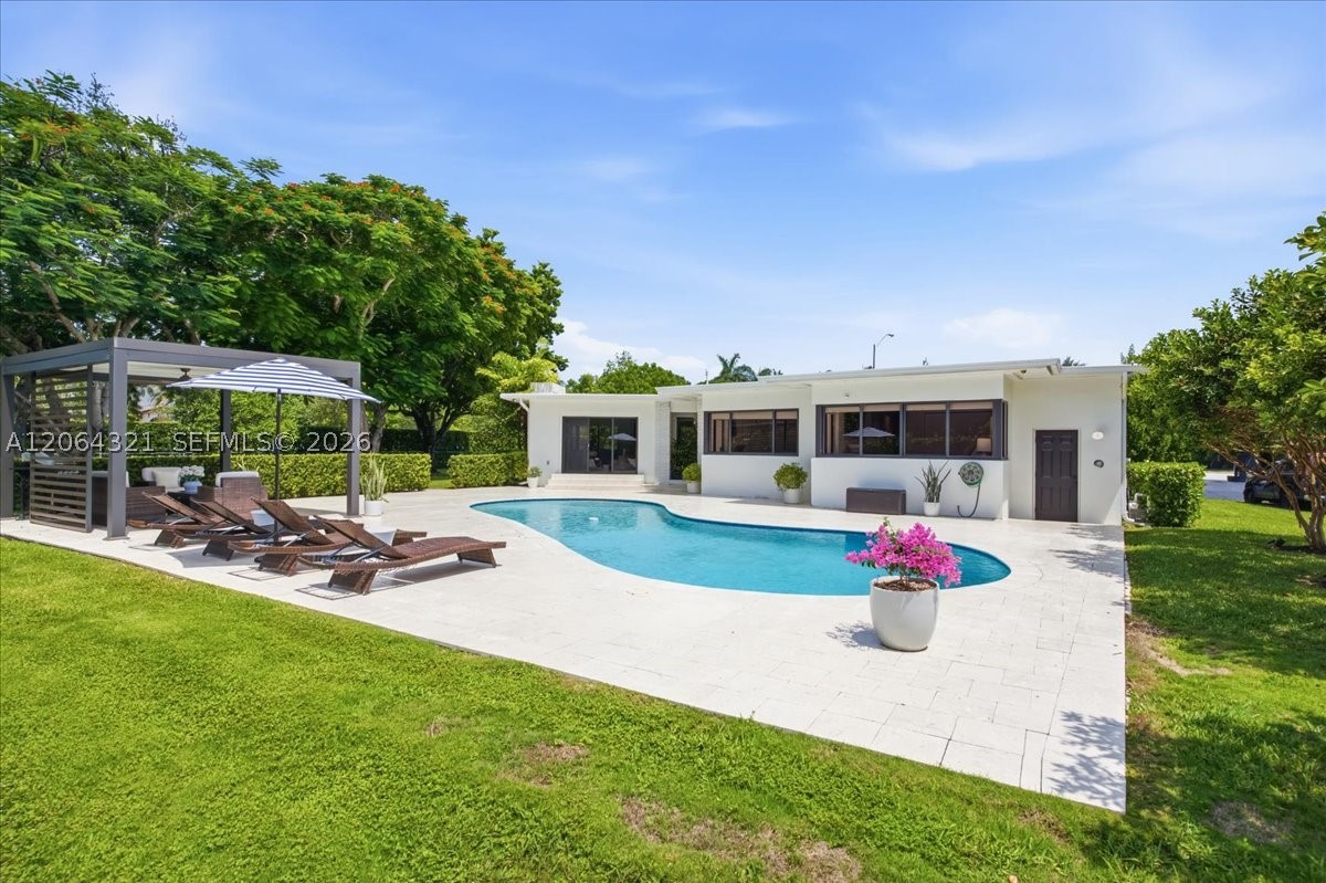 main property photo 47