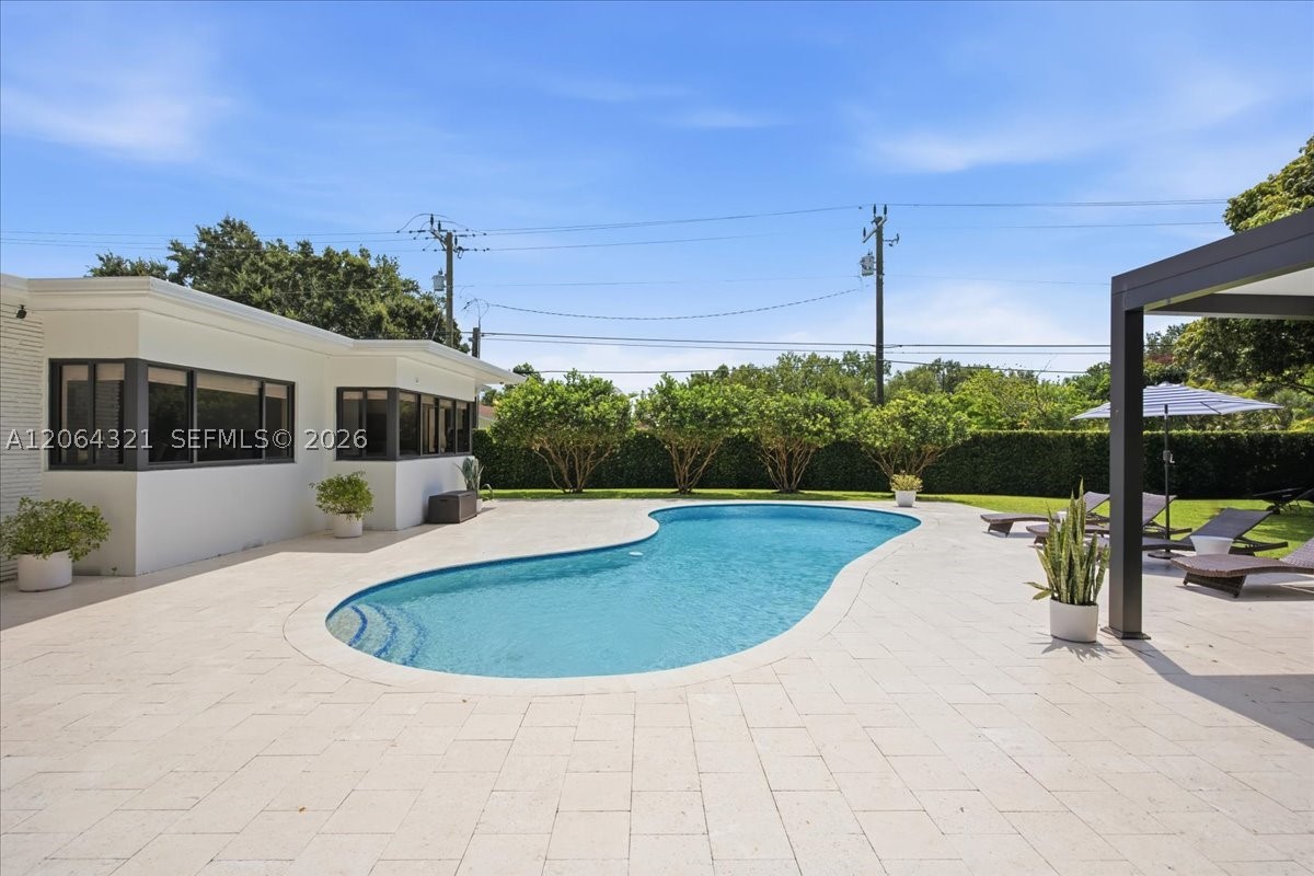 main property photo 51