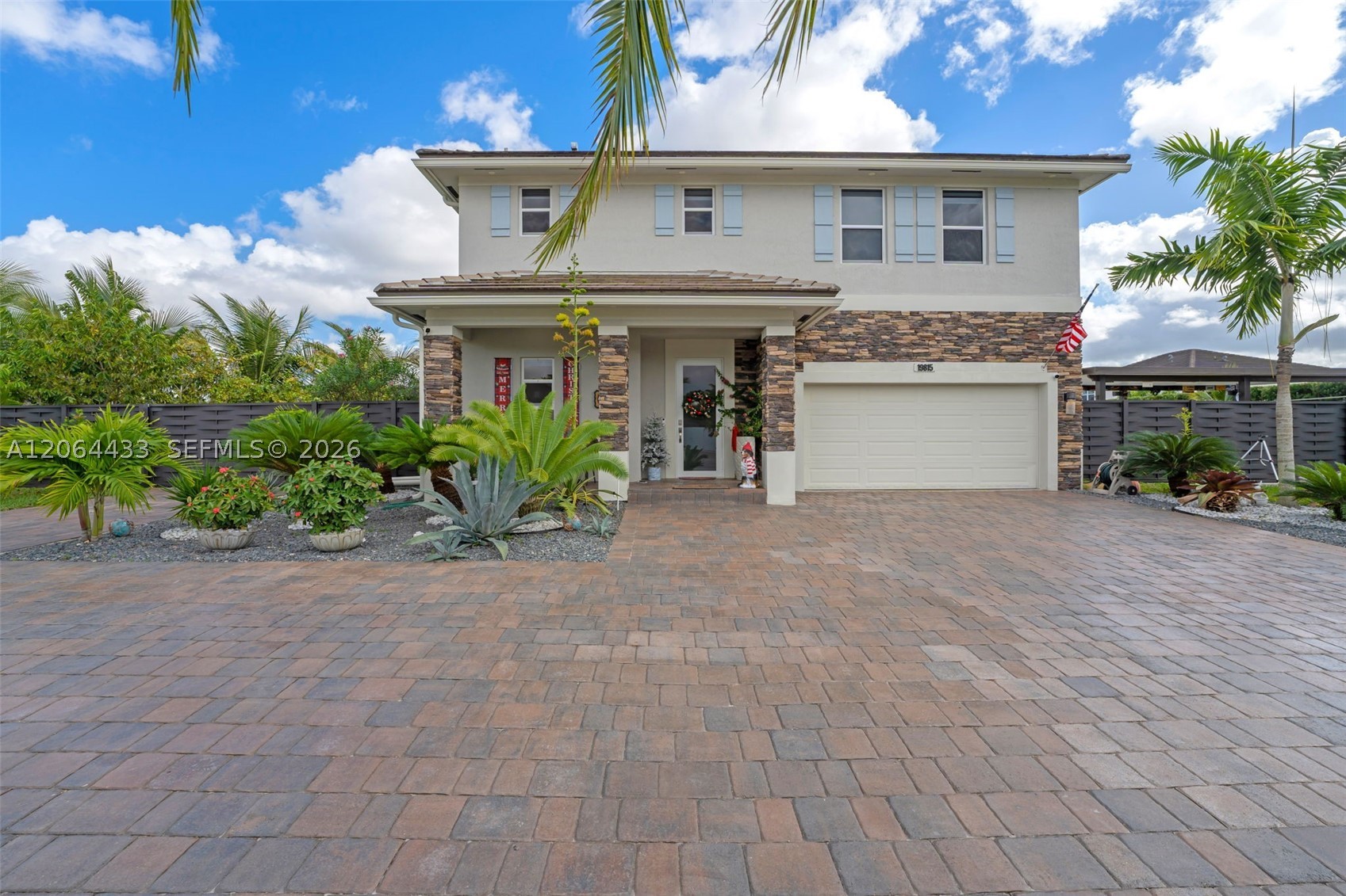 main property photo 0