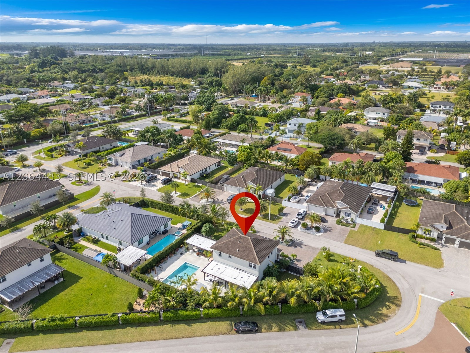 main property photo 41