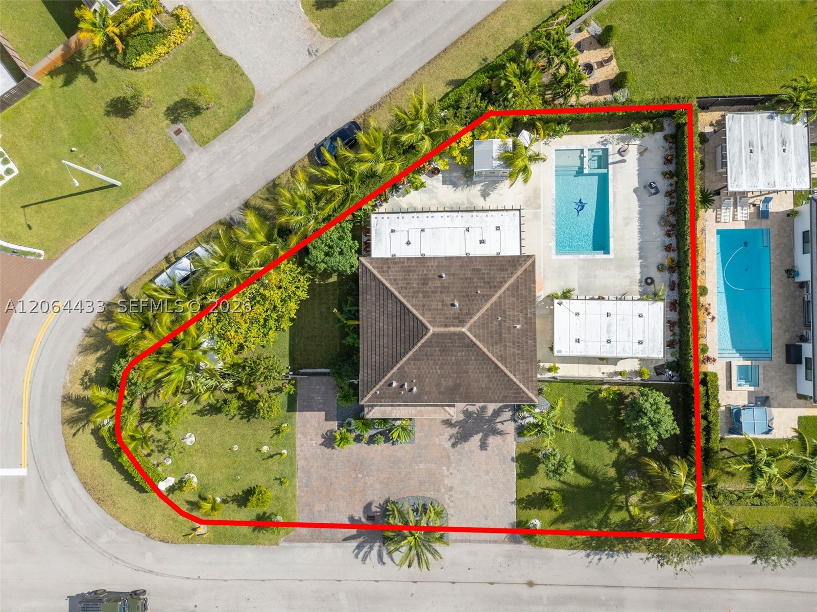 main property photo 46