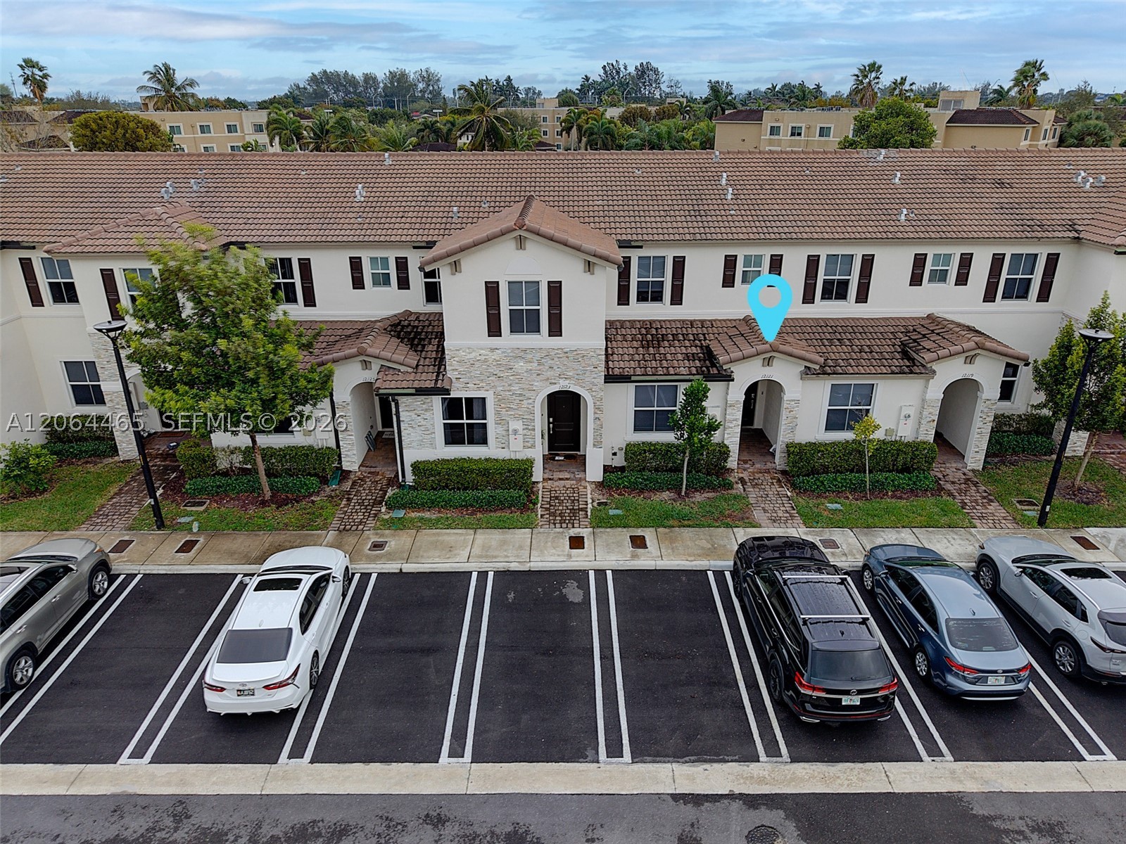 main property photo 10
