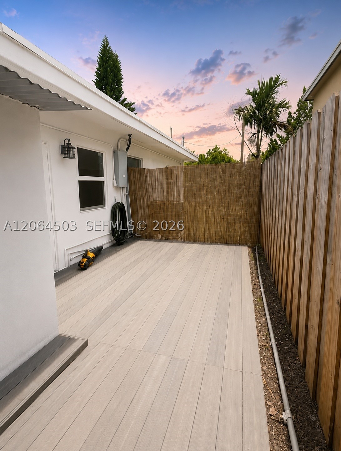 main property photo 0