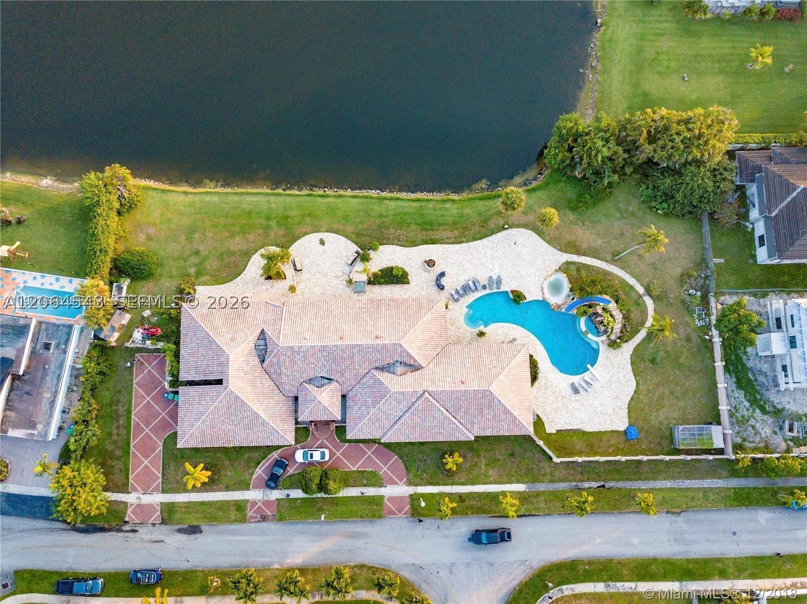 main property photo 2