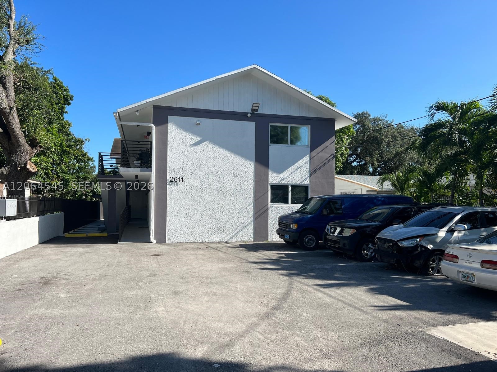 main property photo 25
