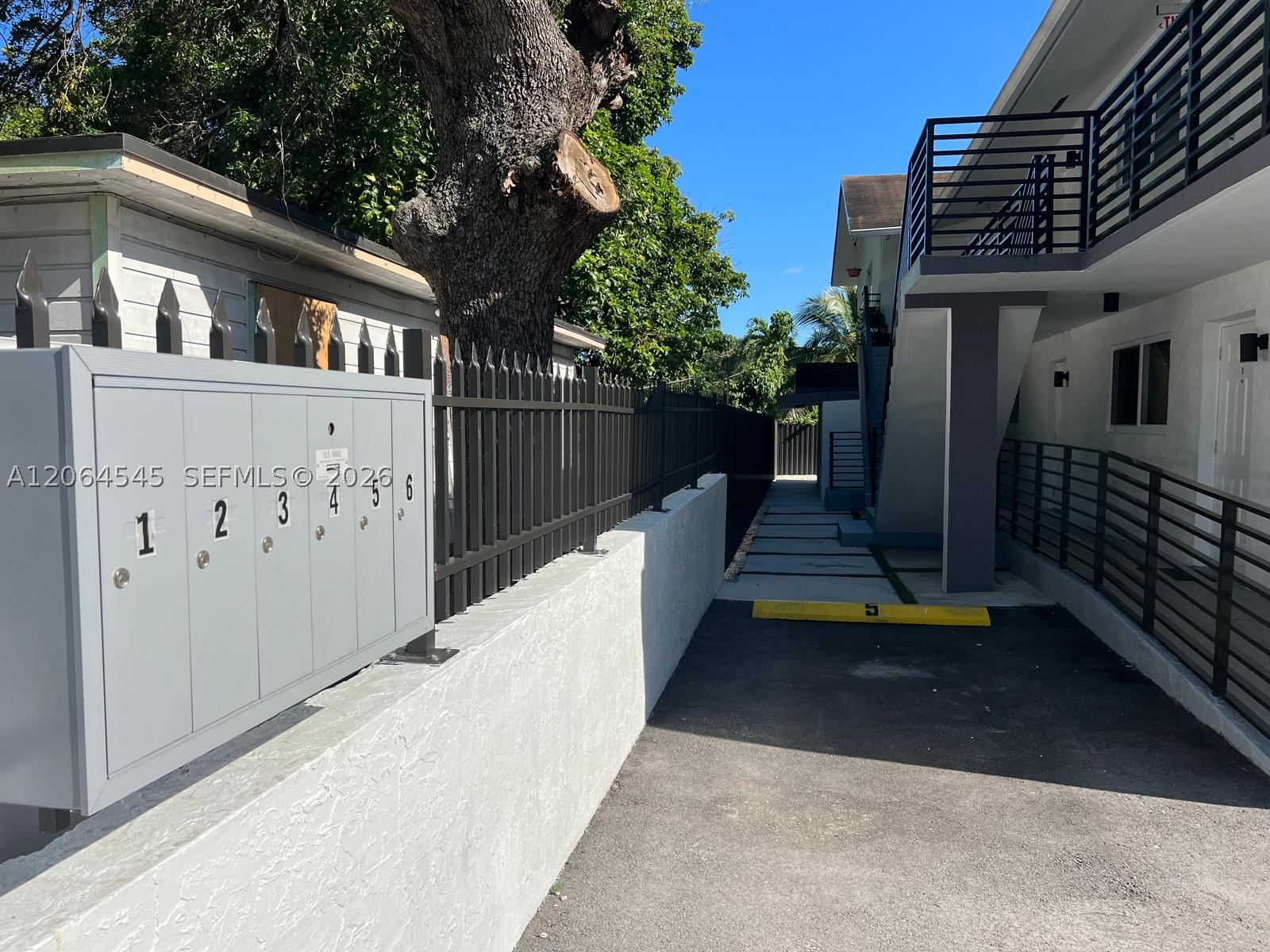 main property photo 26