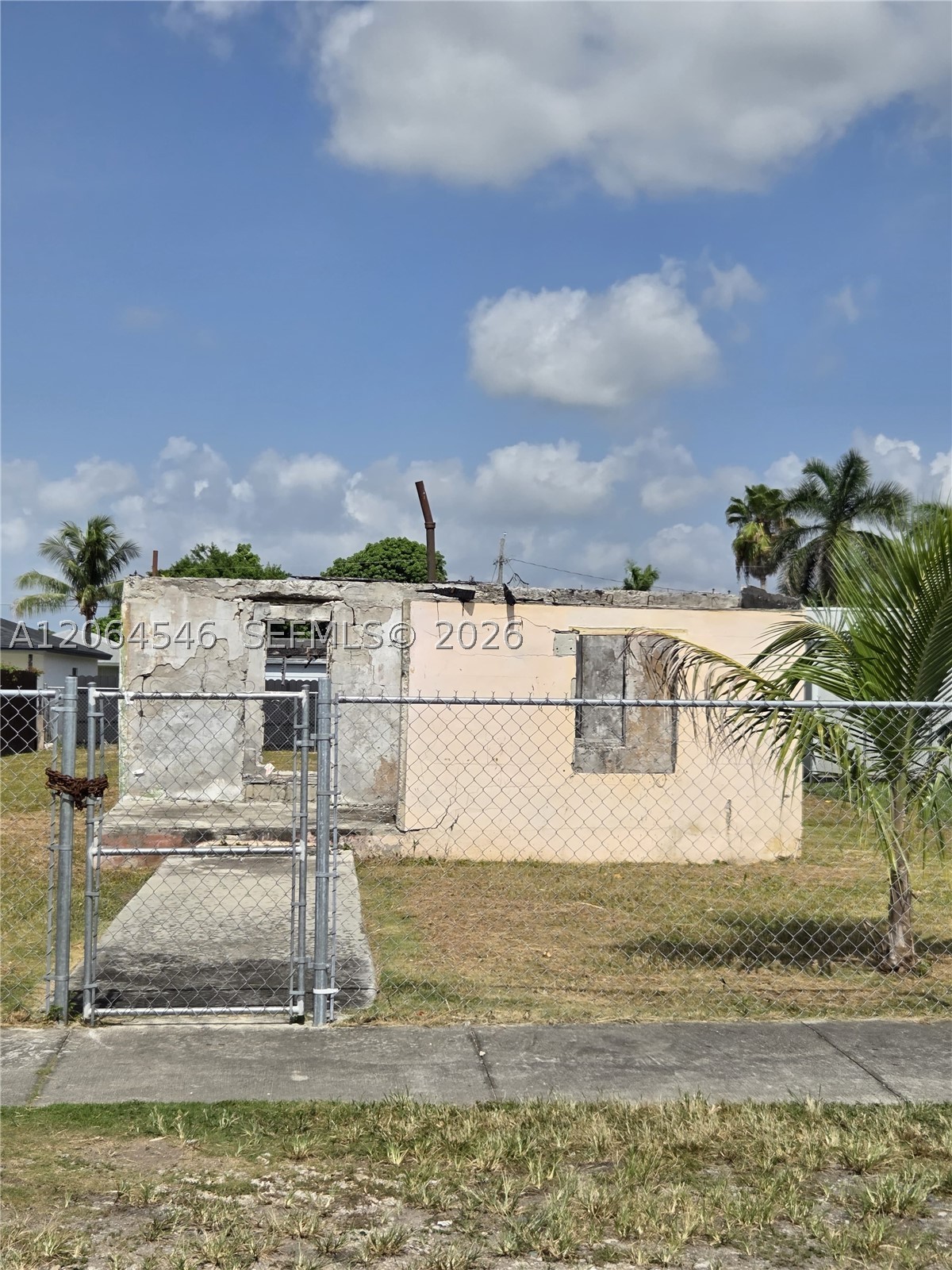 main property photo 0