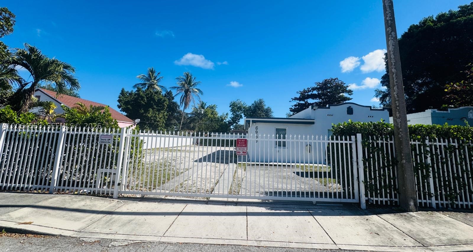 main property photo 0