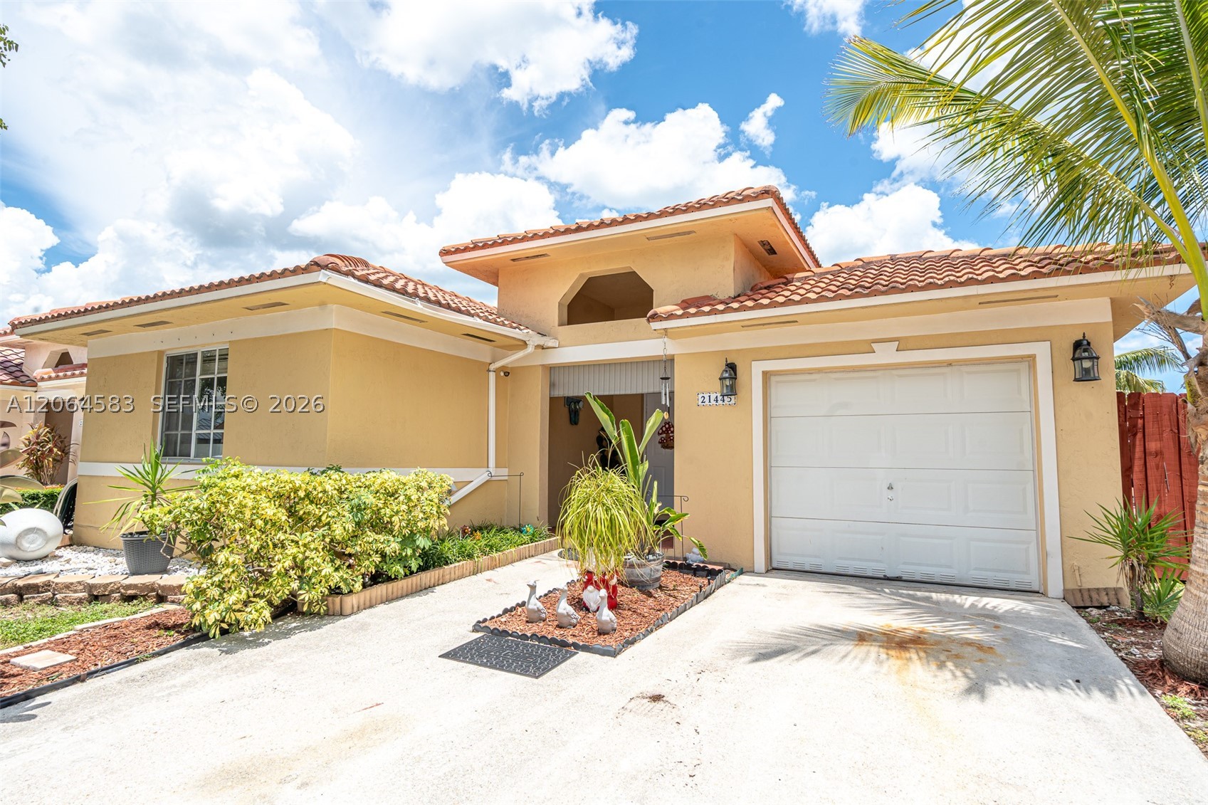 main property photo 0