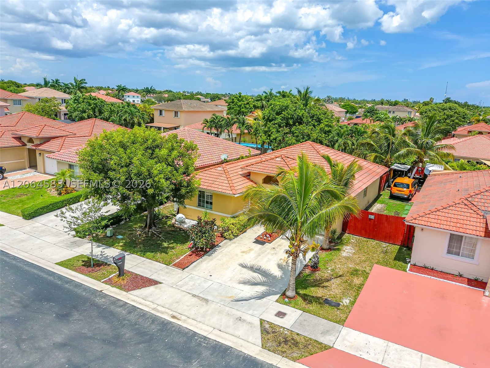 main property photo 40