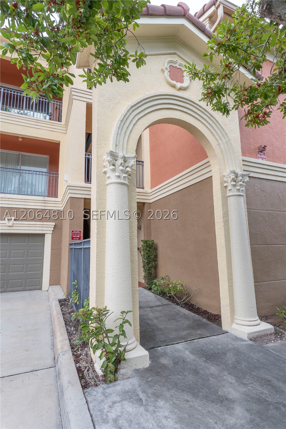 main property photo 14
