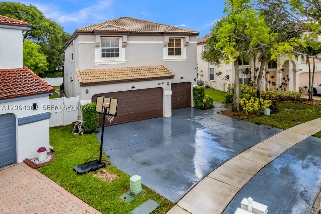 main property photo 23