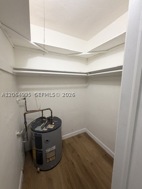 main property photo 7