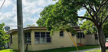 image of property with 5 Bed | 2 Bath | 1,525 Sqft