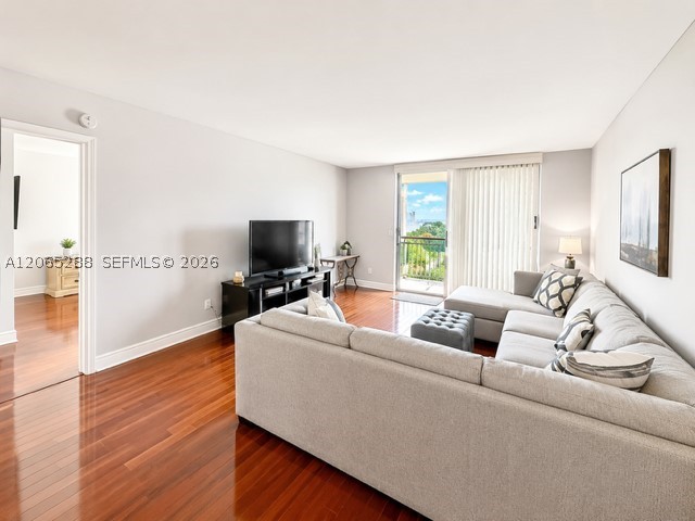 main property photo 8