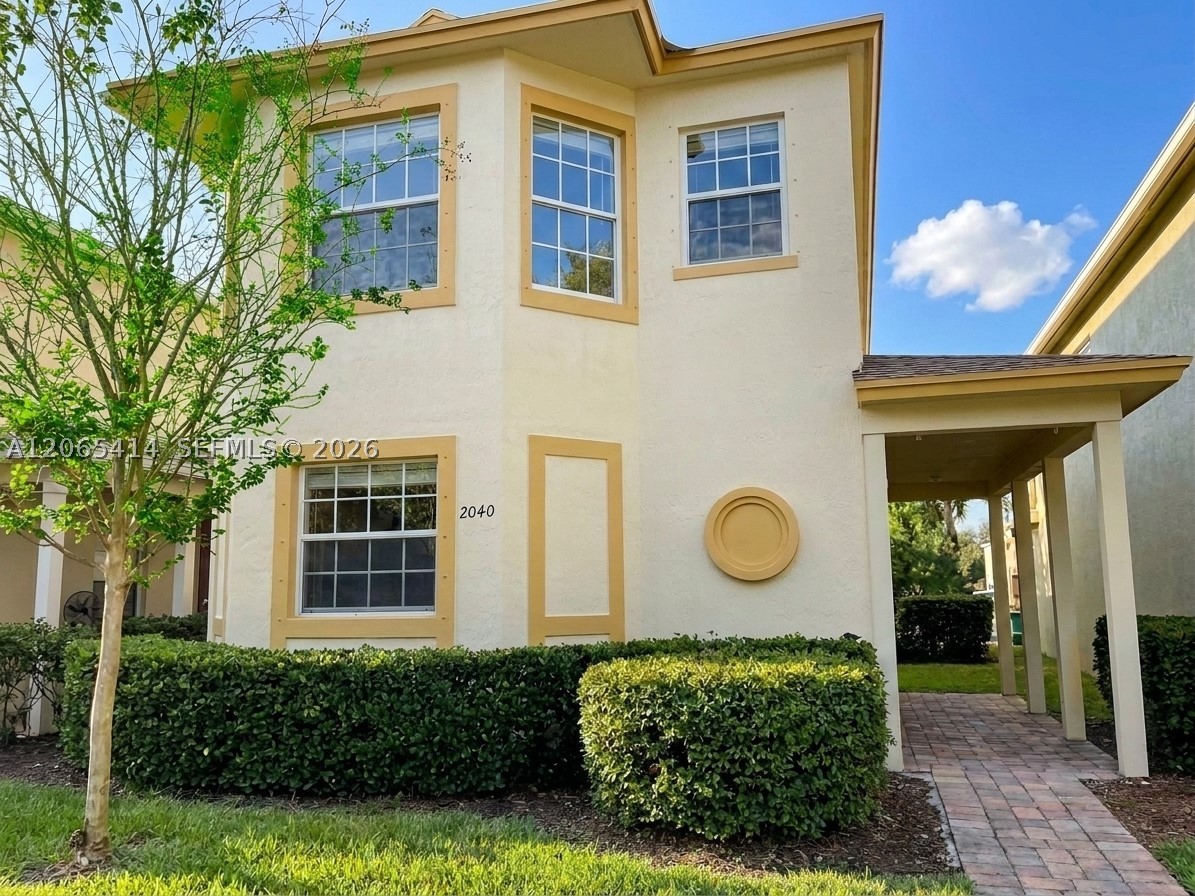 main property photo 10