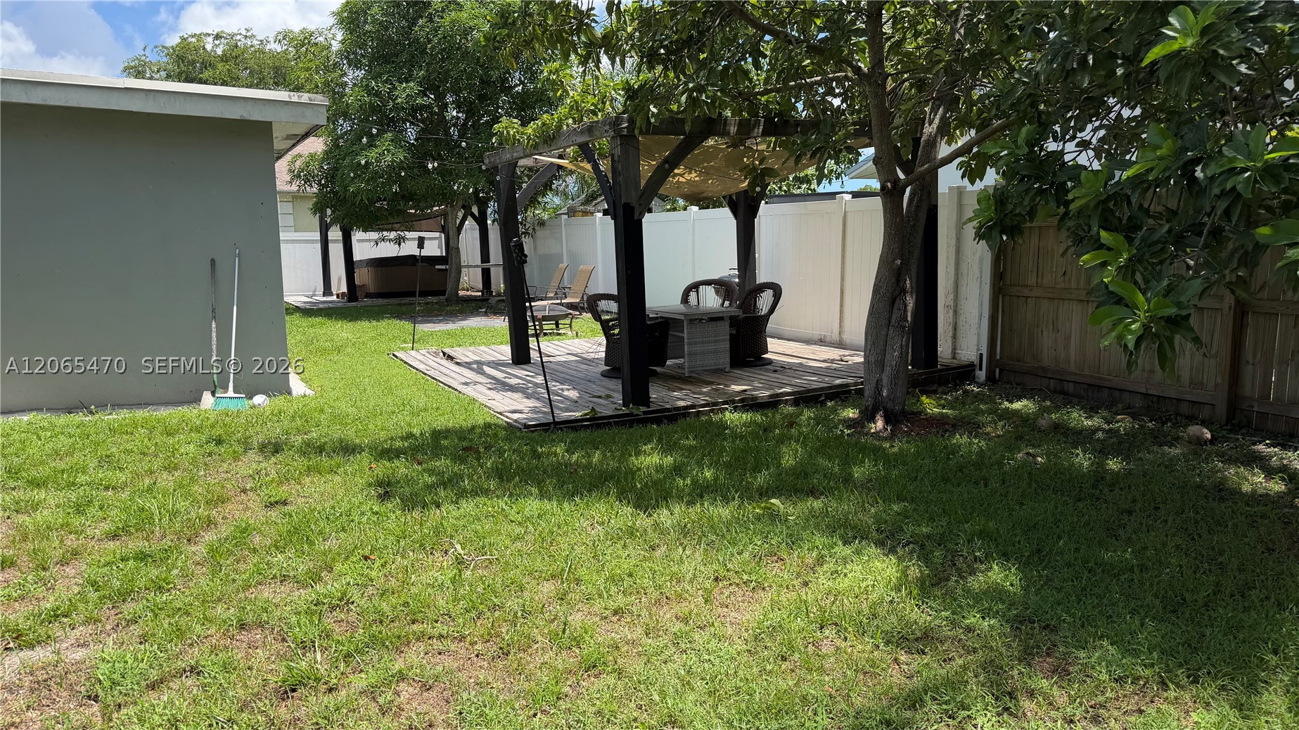 main property photo 47