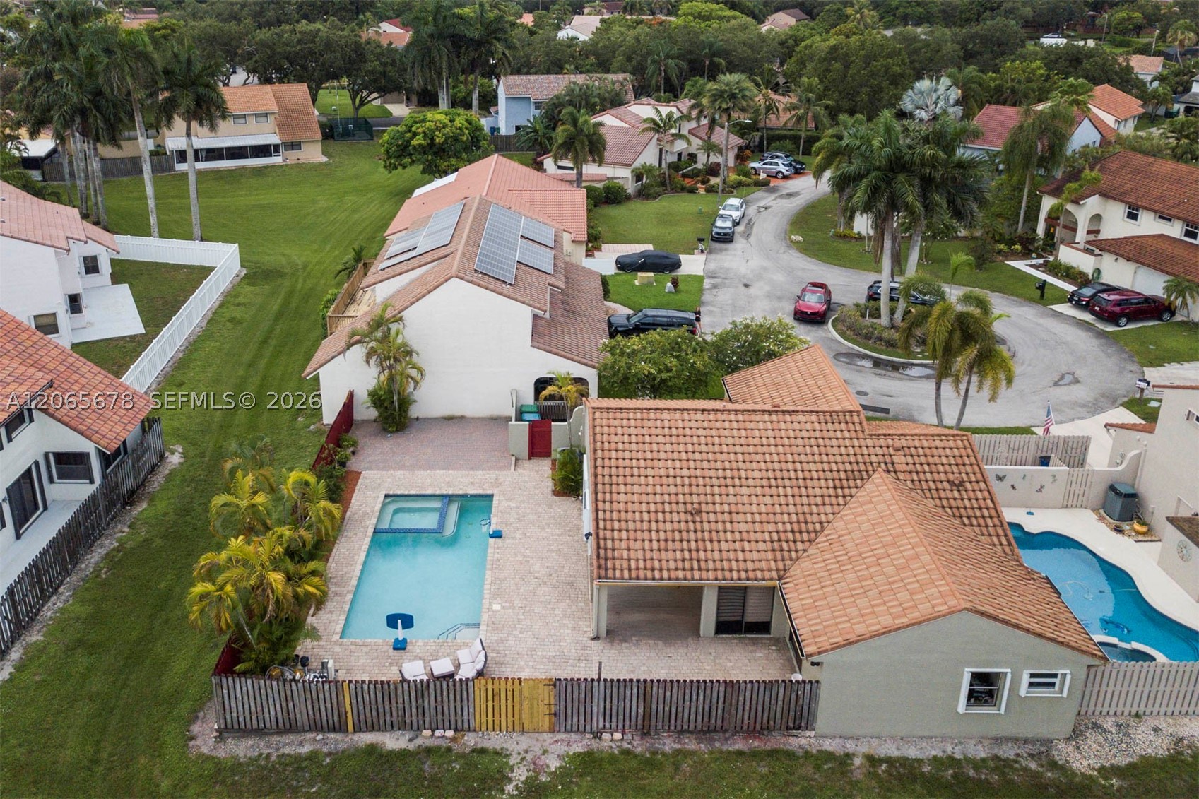 main property photo 30