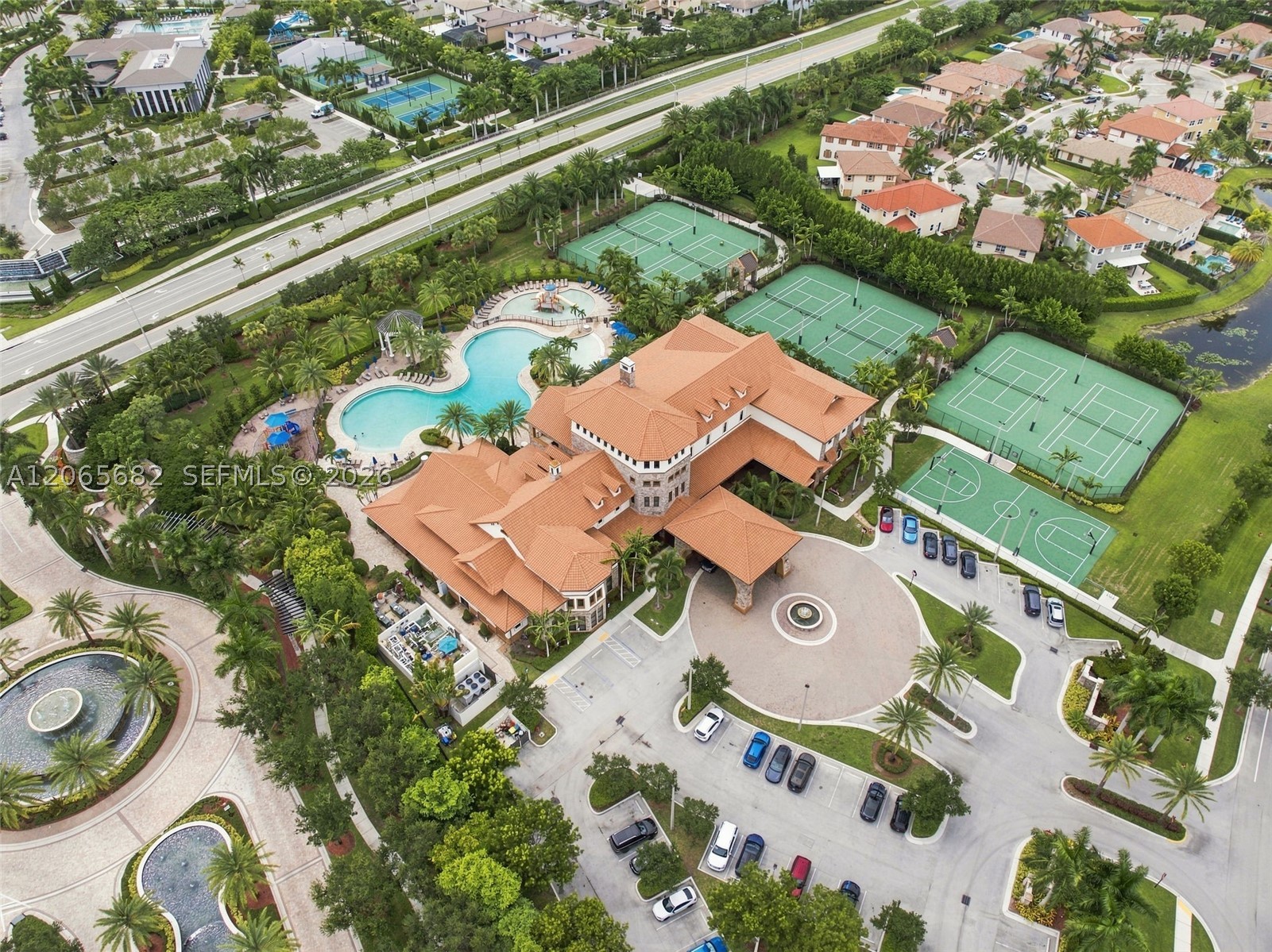 main property photo 41
