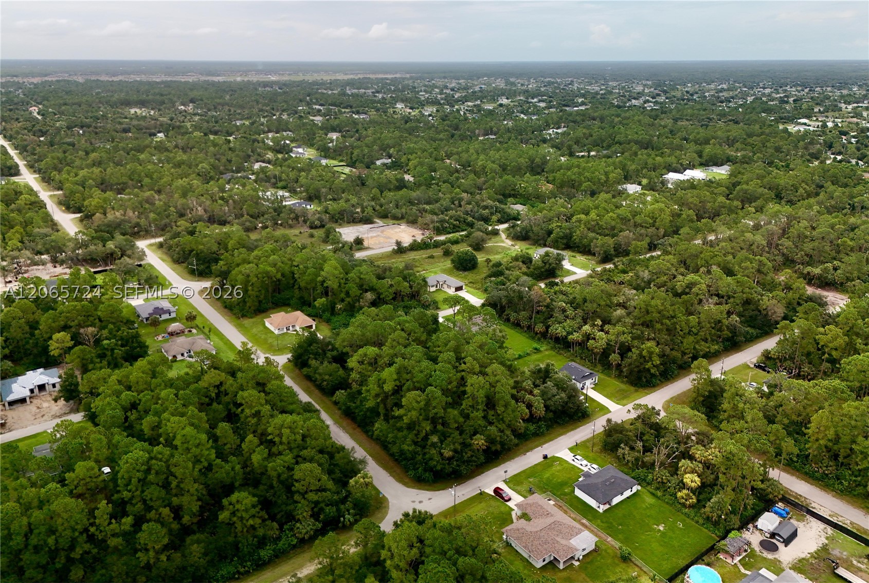 main property photo 14
