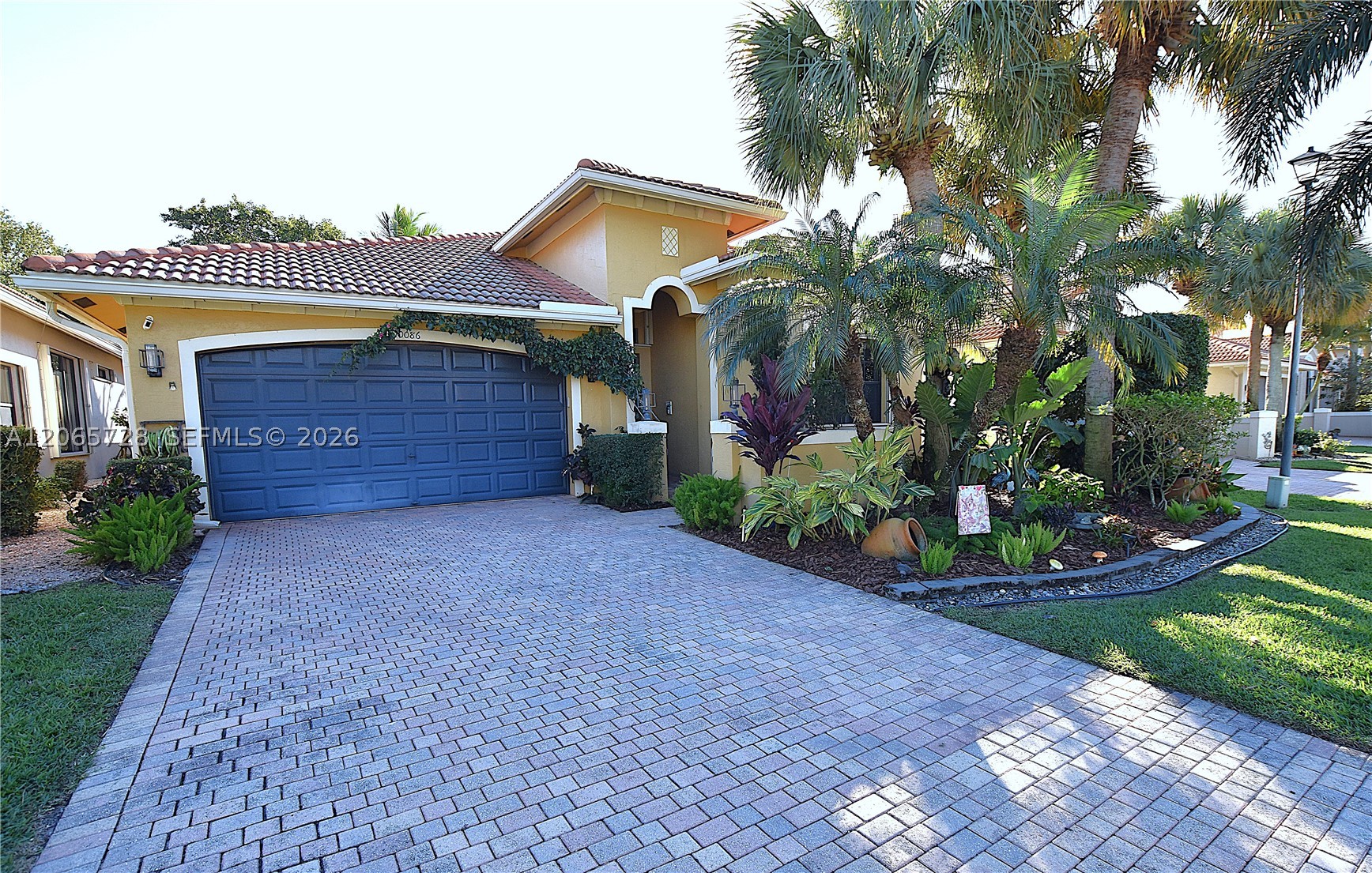 main property photo 9