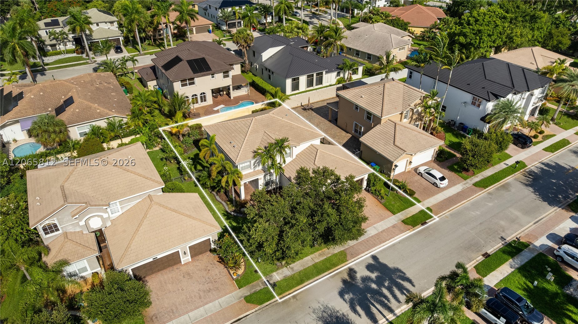 main property photo 25