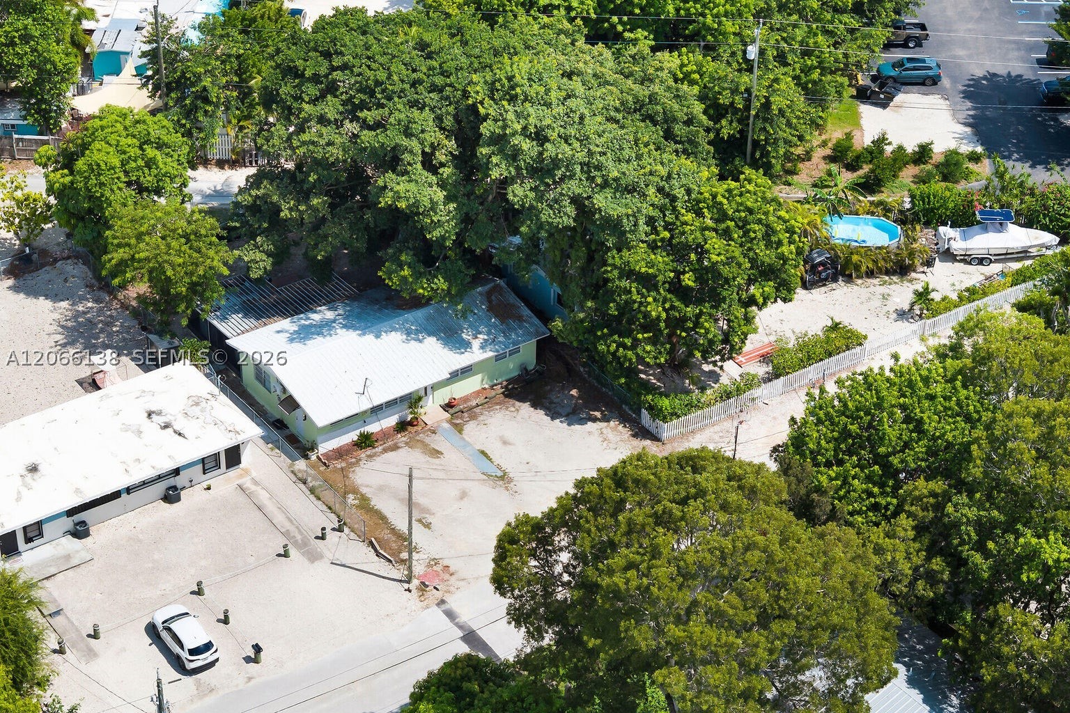 main property photo 39