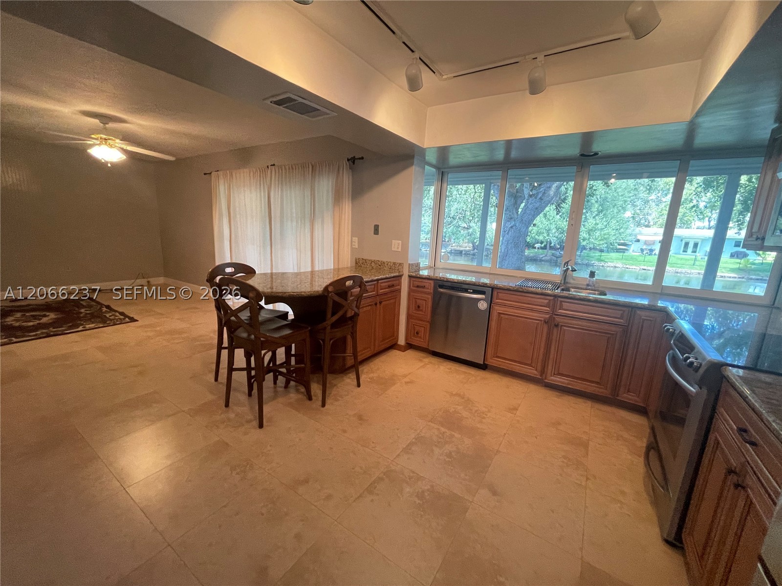 main property photo 66