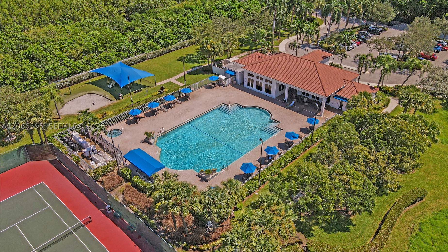 main property photo 8